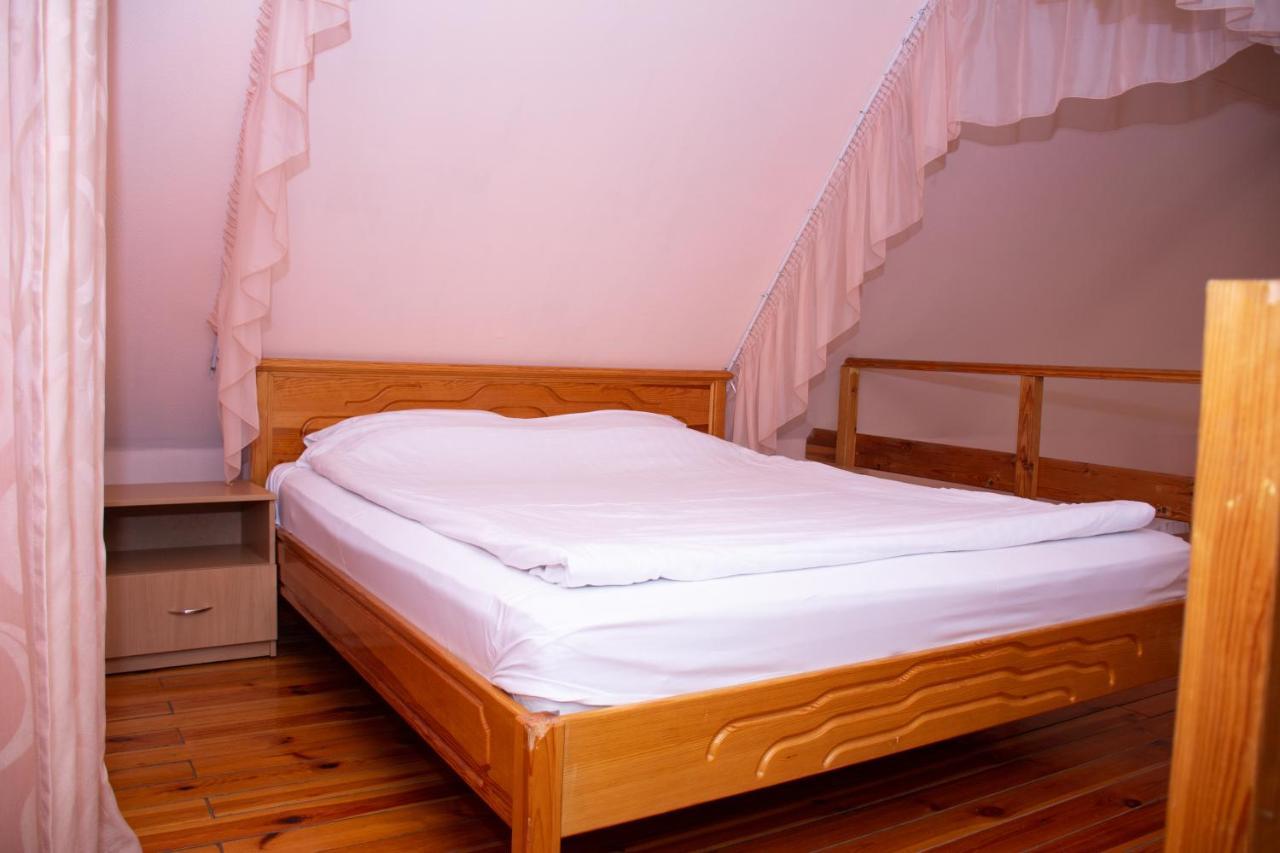 Gostiniy Dvor Non-Stop Hotel Kherson Bagian luar foto