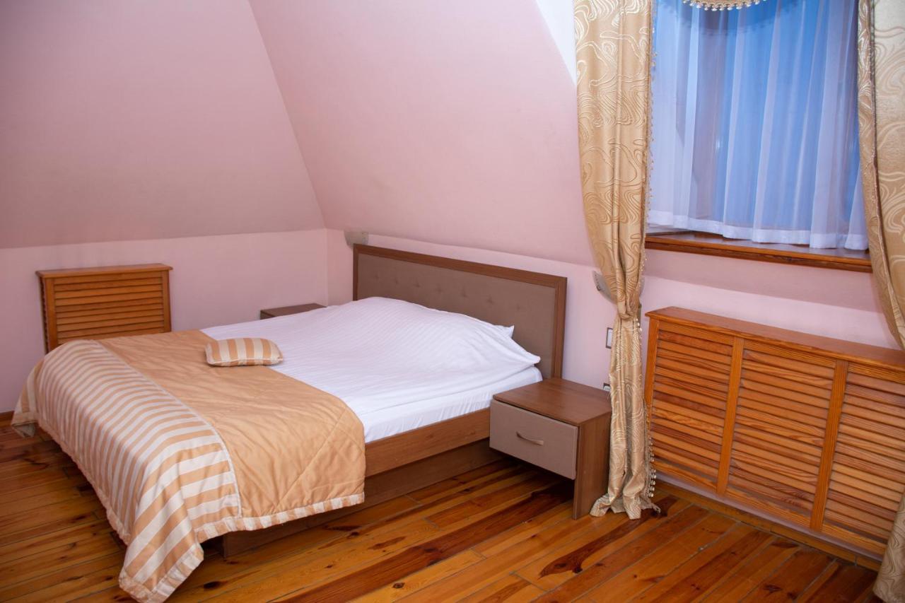 Gostiniy Dvor Non-Stop Hotel Kherson Bagian luar foto
