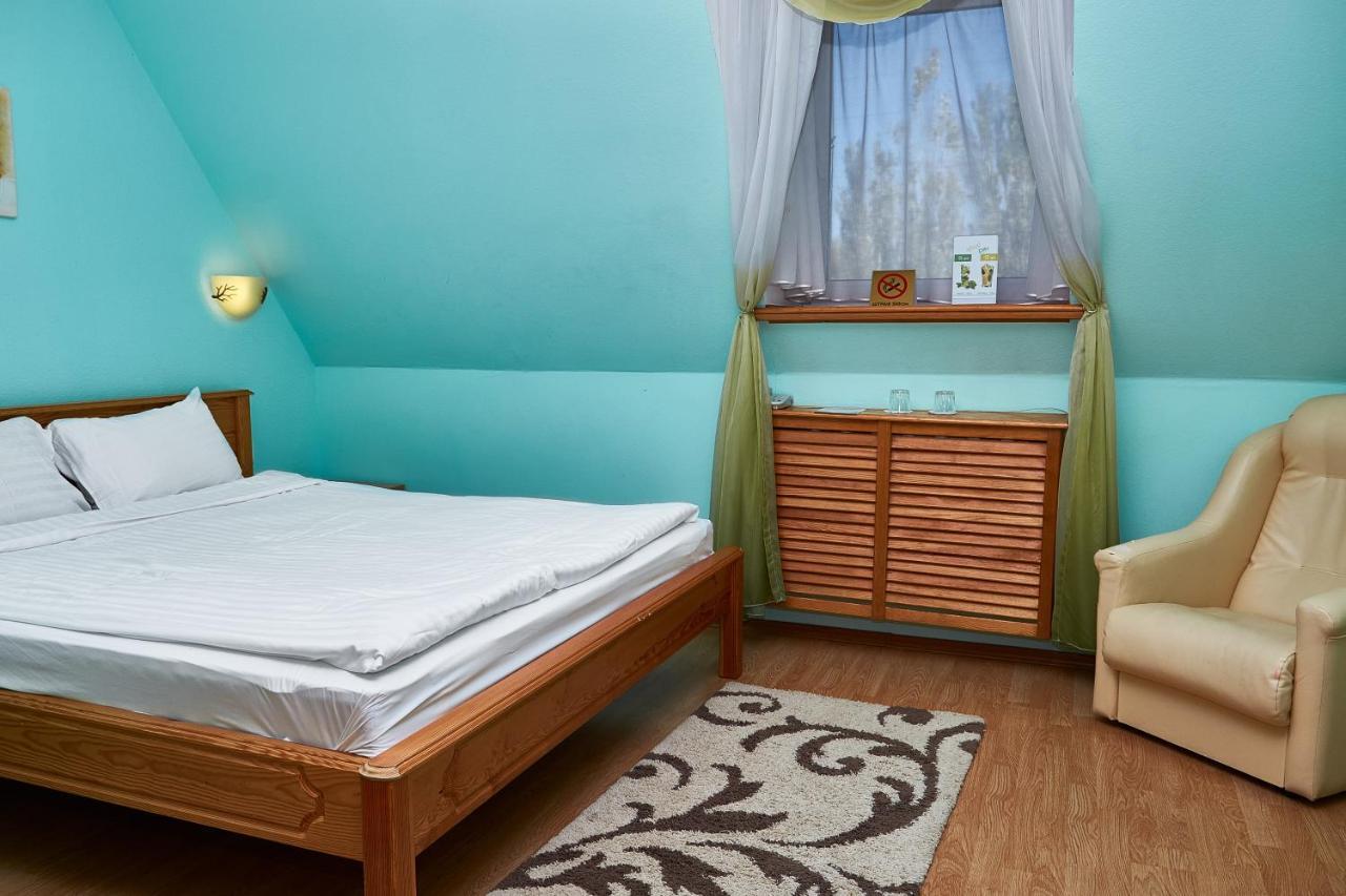 Gostiniy Dvor Non-Stop Hotel Kherson Bagian luar foto